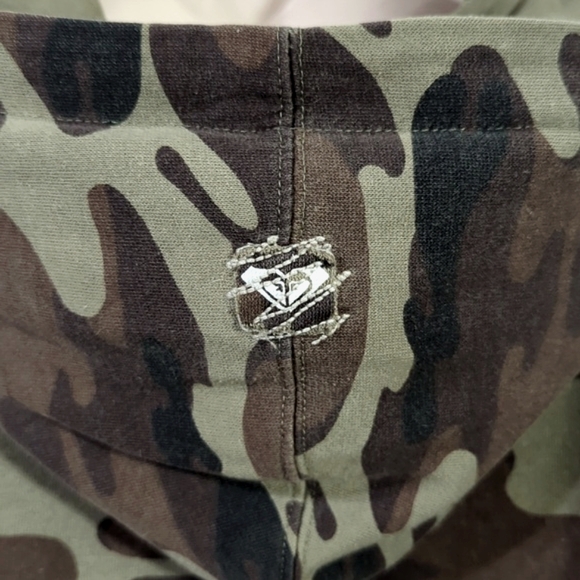 Y2K Roxy Camo Hoodie Jacket Medium - Picture 6 of 9